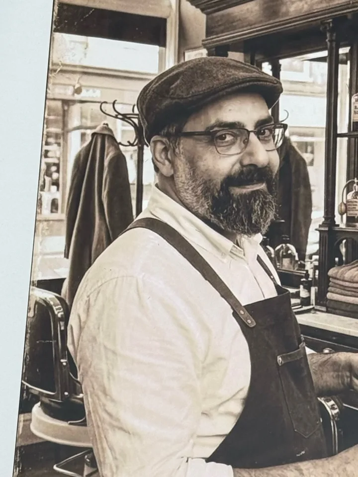 Sherko – Barbier in der Barbierstube Der feine Herr in Stuhr